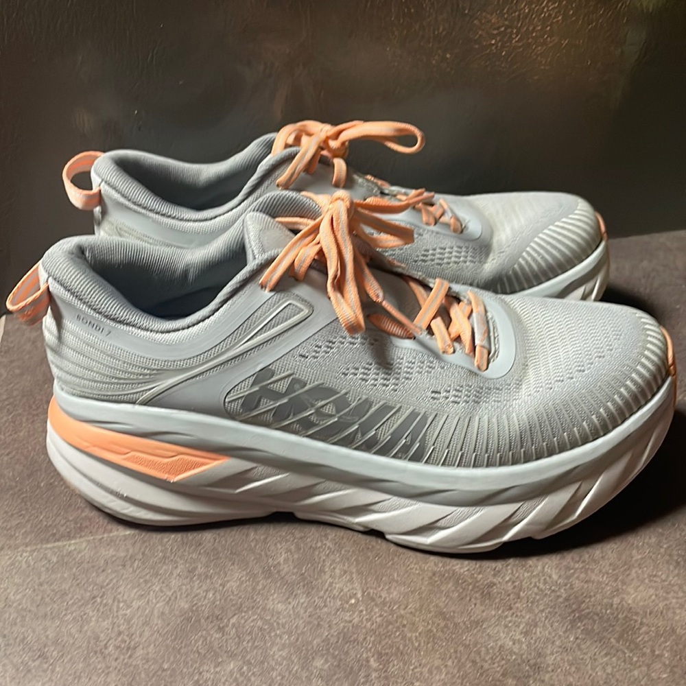 Hoka Bondi